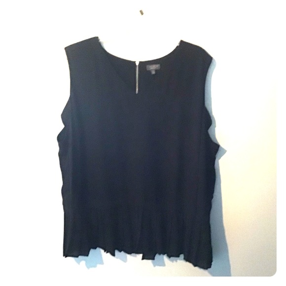 Top - Picture 2 of 4